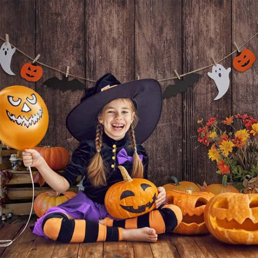 Mercedes’ten BMW’ye Cadılar Bayramı şakası!